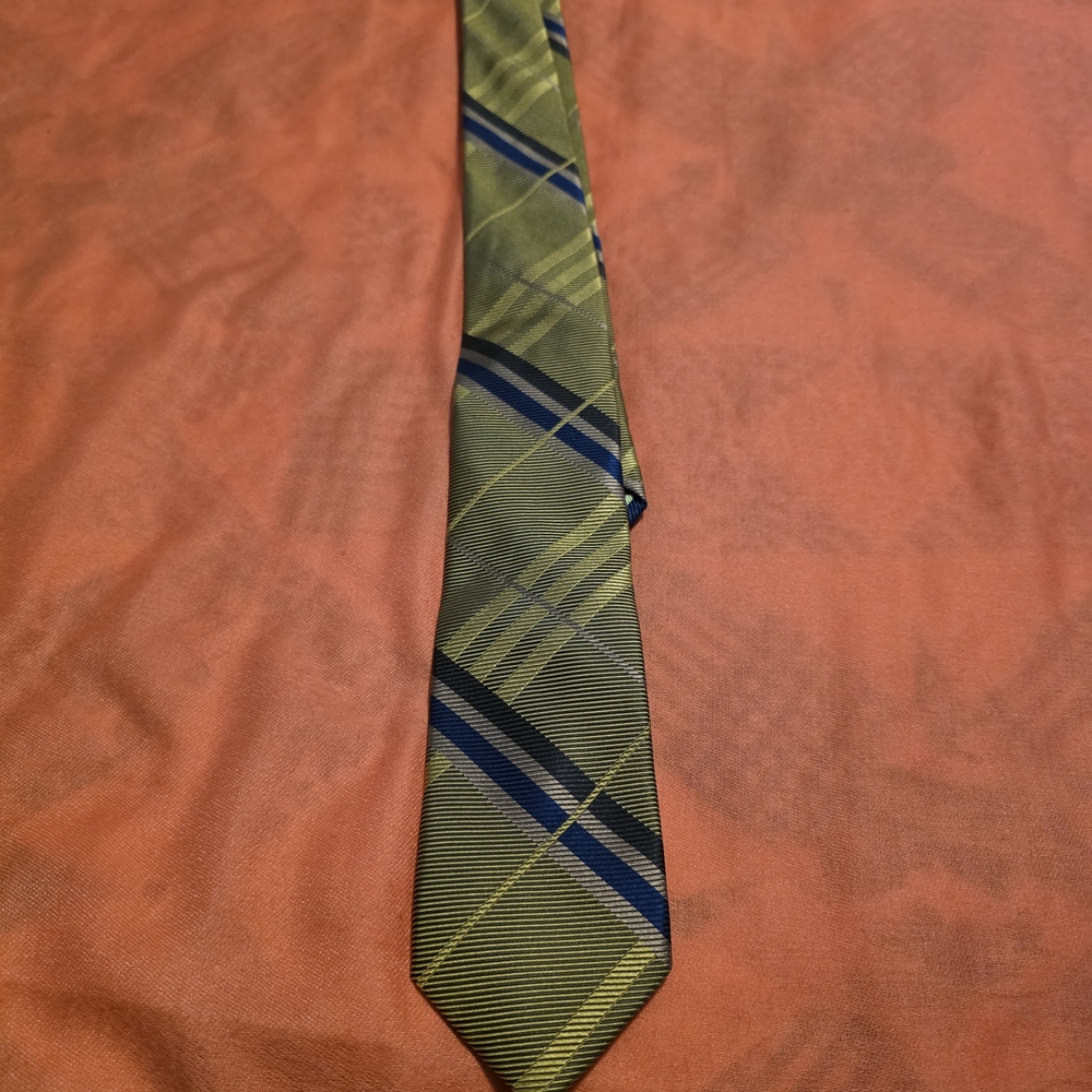 4/$25 Deal! Elegant Plaid Tie in Olive and Navy
